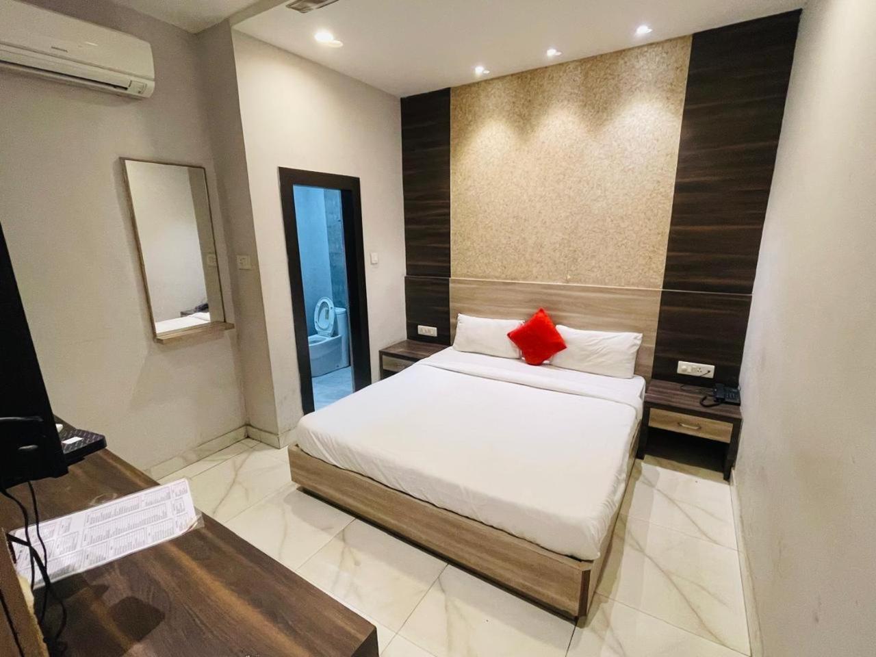 Hotel Megha Inn Lucknow Exterior foto